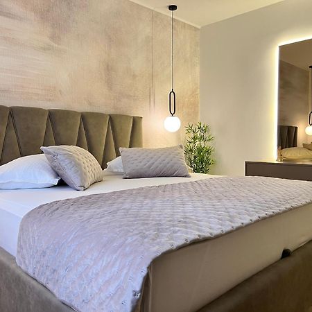 סופטאר Apartmani Ivelic מראה חיצוני תמונה