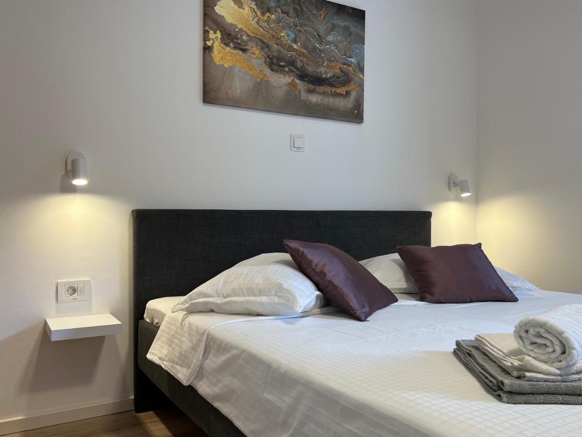 סופטאר Apartmani Ivelic מראה חיצוני תמונה