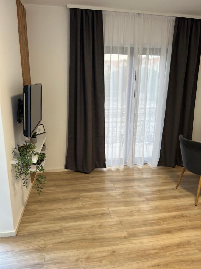 סופטאר Apartmani Ivelic מראה חיצוני תמונה