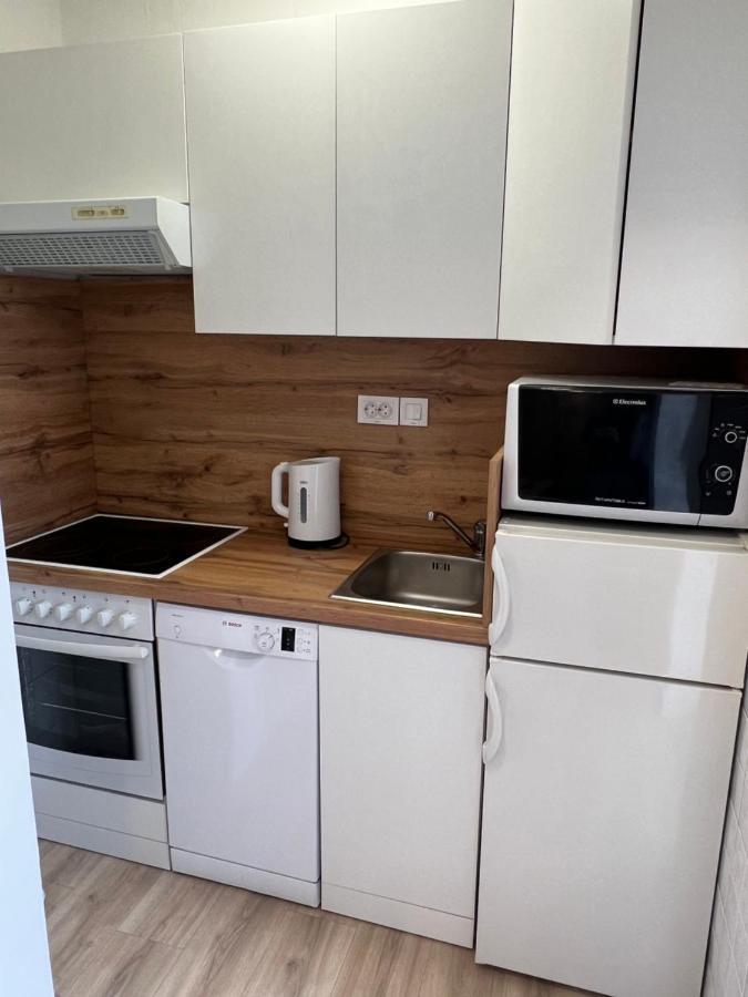 סופטאר Apartmani Ivelic מראה חיצוני תמונה