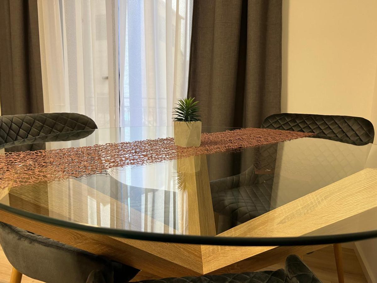 סופטאר Apartmani Ivelic מראה חיצוני תמונה