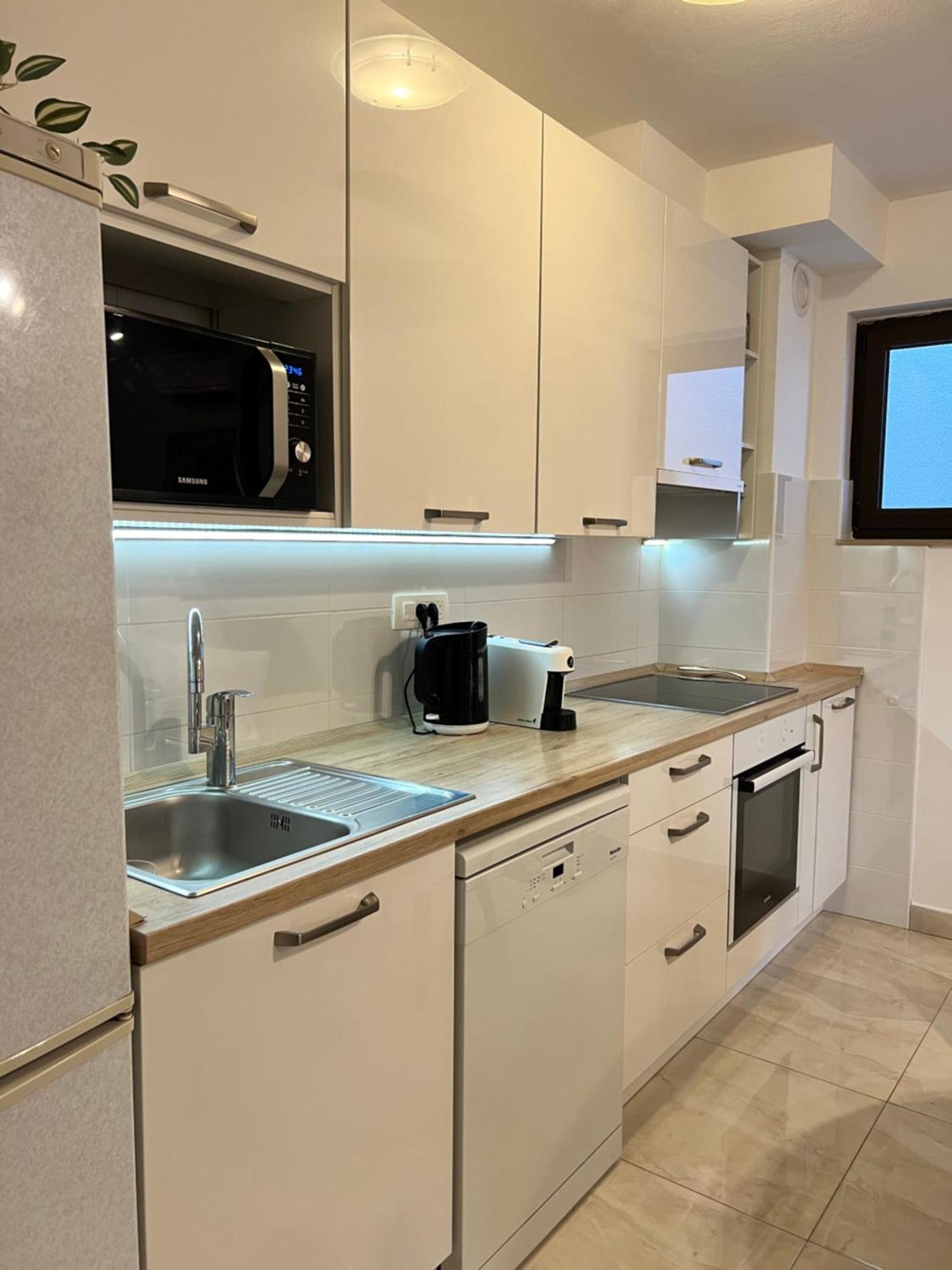 סופטאר Apartmani Ivelic מראה חיצוני תמונה