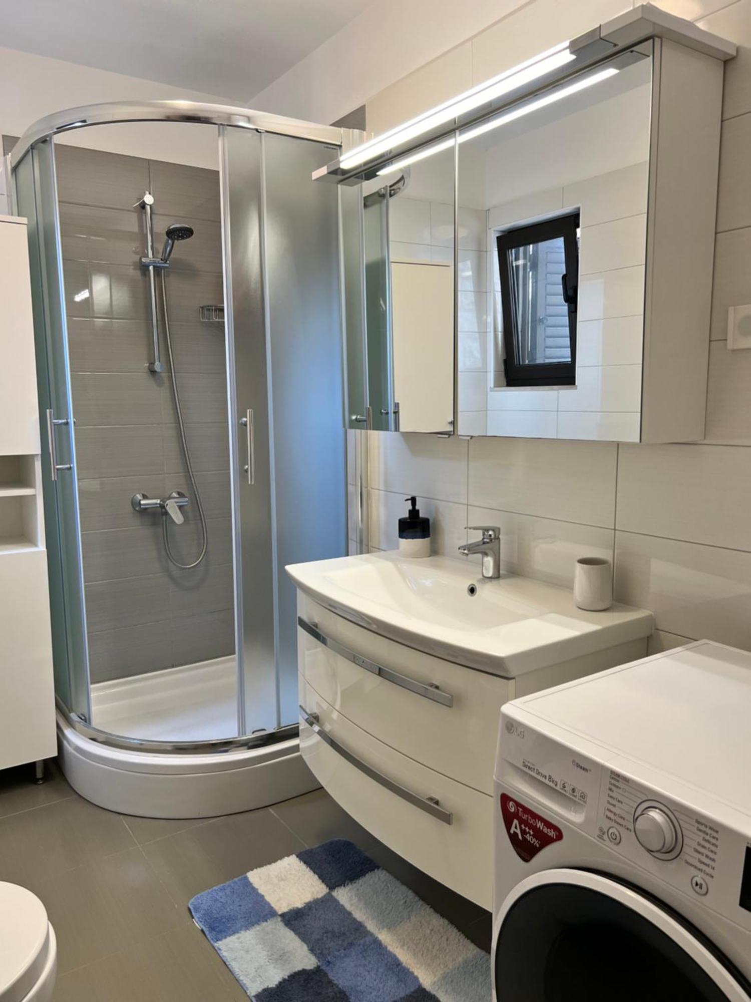 סופטאר Apartmani Ivelic מראה חיצוני תמונה