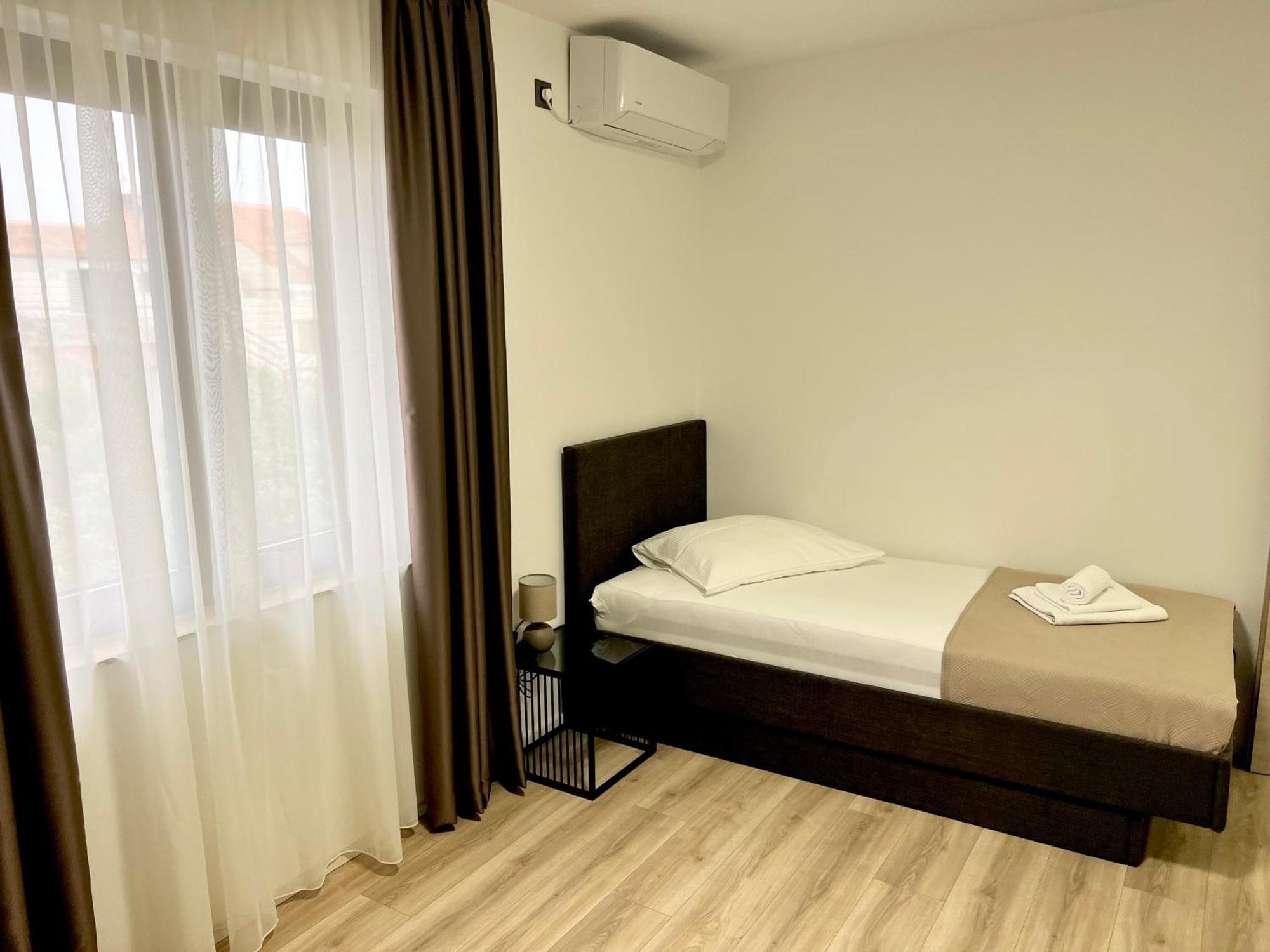 סופטאר Apartmani Ivelic מראה חיצוני תמונה