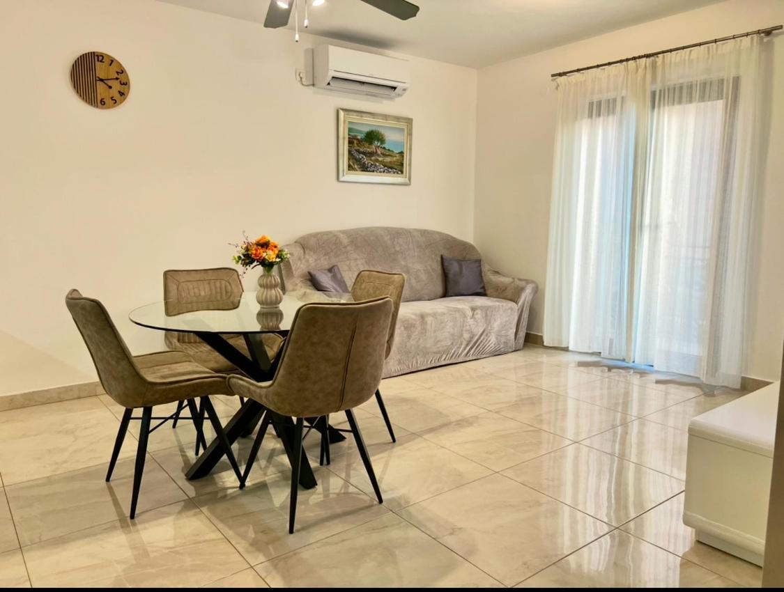 סופטאר Apartmani Ivelic מראה חיצוני תמונה