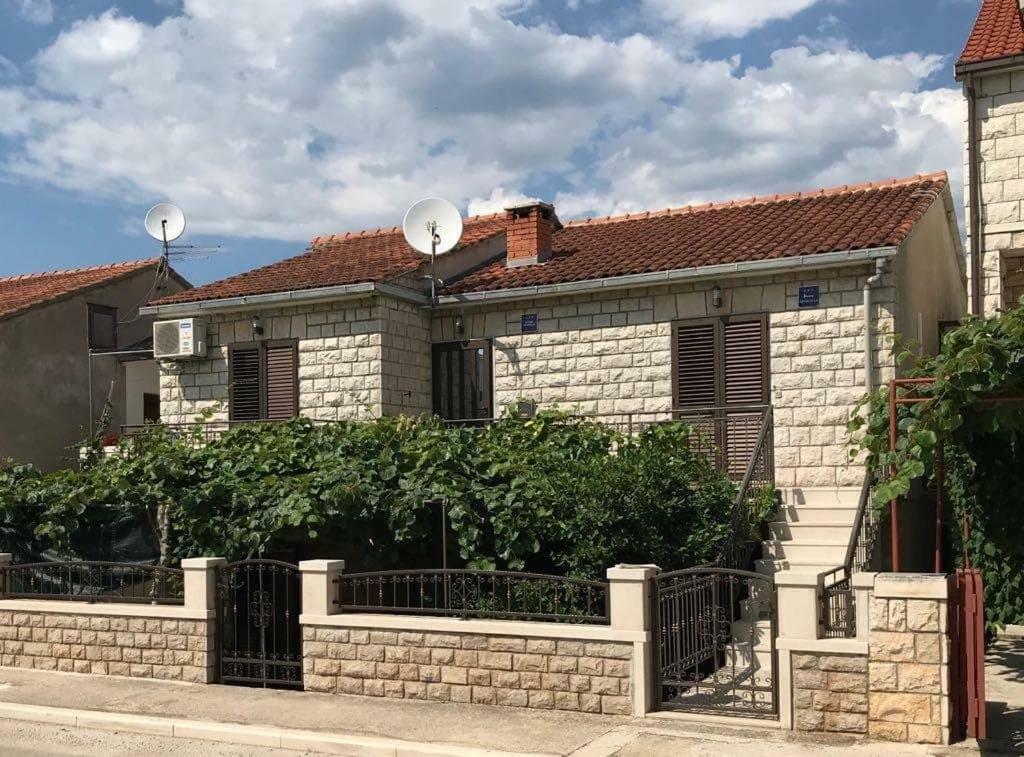 סופטאר Apartmani Ivelic מראה חיצוני תמונה
